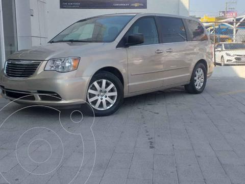 foto Chrysler Town and Country Li 3.6L usado (2016) precio $230,000
