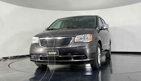 Chrysler Town and Country Limited 3.6L usado (2015) color Gris precio $287,999