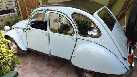 Citroen 3CV Sedan usado (1978) color Celeste precio u$s5.000