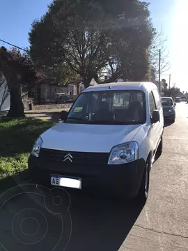 Citroen Berlingo Furgon 1.6 Business usado (2023) color Blanco financiado en cuotas(anticipo $2.500.000 cuotas desde $250.000)