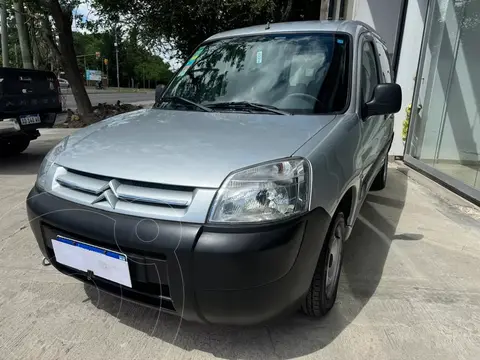 Citroen Berlingo Furgon 1.6 HDi Business Mixto usado (2018) color Gris Aluminium financiado en cuotas(anticipo $3.000.000 cuotas desde $245.000)