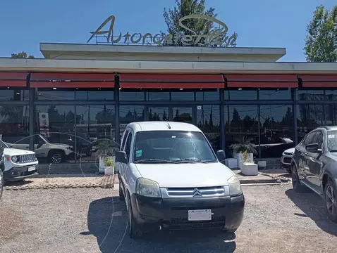 Citroen Berlingo Furgon BERLINGO FURGON 1.4I L/N usado (2013) color Blanco precio $13.000.000