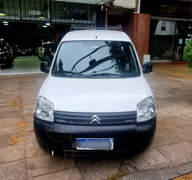 Citroen Berlingo Furgon 1.6 Business usado (2023) color Blanco financiado en cuotas(anticipo $2.500.000 cuotas desde $250.000)