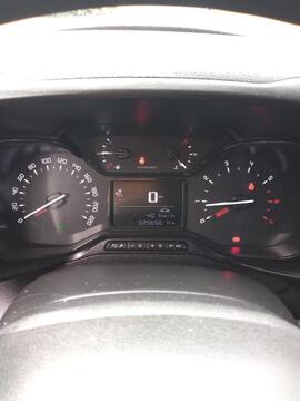Citroen Berlingo Pasajeros 1.6L BlueHDI S&S XL usado (2020) color Gris Platinium precio $18.300.000