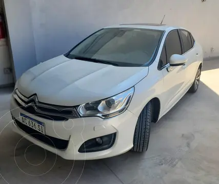 Citroen C4 Lounge 1.6 Feel Pack 10 anos usado (2018) color Blanco precio $16.000.000