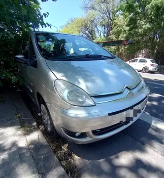 Citroen Xsara Picasso 1.6i usado (2011) color Gris precio $8.000.000