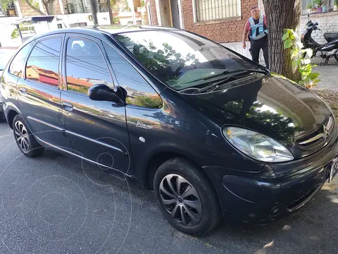 Citroen Xsara Picasso 1.6i usado (2006) color Azul precio $7.500.000