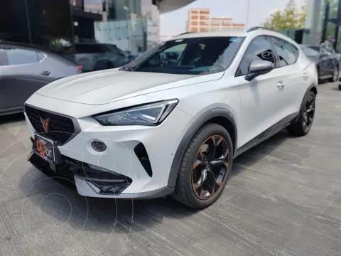 CUPRA Formentor 190hp usado (2022) color Blanco financiado en mensualidades(enganche $183,938 mensualidades desde $14,066)