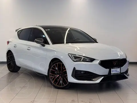 CUPRA Leon 300 HP usado (2024) color Blanco precio $654,000