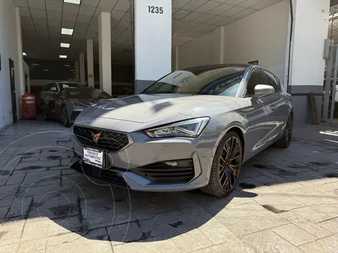 CUPRA Leon 300 HP usado (2021) color Gris financiado en mensualidades(enganche $106,000 mensualidades desde $15,684)