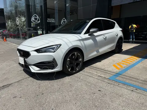 CUPRA Leon 190 HP usado (2024) color Blanco Candy precio $539,000