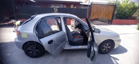 Daewoo Lanos Hatchback 1.5 S 5P usado (2002) color Plata precio $1.990.000