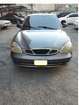 Daewoo Nubira S Taxi L4,1.6i,16v A 2 1 usado (2001) color Gris precio u$s4.800
