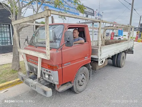 Daihatsu Delta Furgon Camion C-Caja V116 usado (1981) color Rojo precio u$s11.000