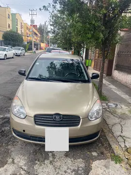 Dodge Attitude GL 1.4L usado (2010) color Beige precio $63,000