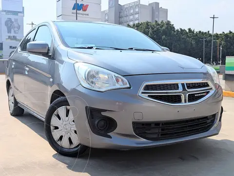 Dodge Attitude SE Aut usado (2023) color Gris precio $185,800