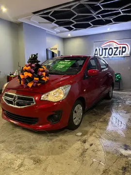 Dodge Attitude SE usado (2021) color Rojo Cobrizo precio $185,000