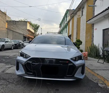 Dodge Attitude Sport usado (2025) color Celeste precio $340,000