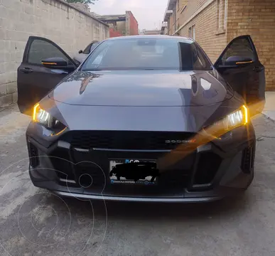 Dodge Attitude SXT Aut usado (2025) color Gris precio $330,000