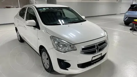 Dodge Attitude SE Aut usado (2023) color Blanco financiado en mensualidades(enganche $81,928 mensualidades desde $3,520)