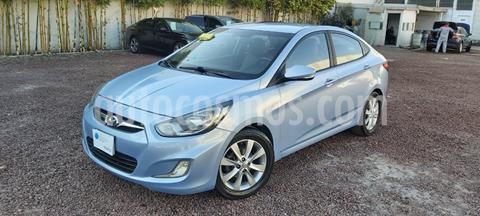 foto Dodge Attitude GLS 1.4L usado (2012) color Azul Cristal precio $110,000
