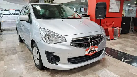 Dodge Attitude SE Aut usado (2023) color plateado financiado en mensualidades(enganche $77,595 mensualidades desde $4,171)