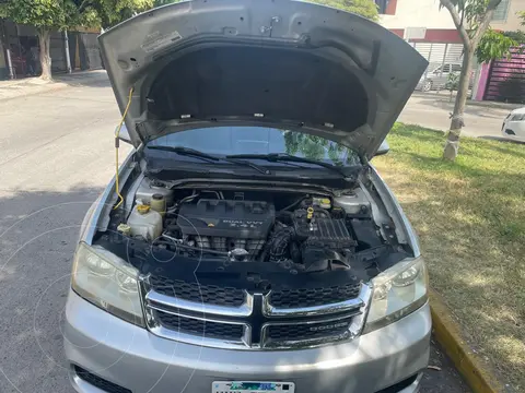 Dodge Avenger SE 2.4L Aut usado (2011) color Plata precio $115,890