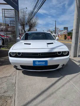 Dodge Challenger 6.4L SRT8 usado (2016) color Blanco precio $24.990.000