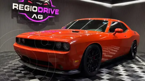 Dodge Challenger SRT usado (2008) color Naranja precio $309,900