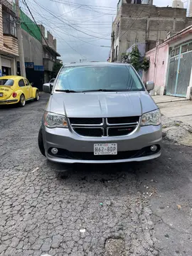 Dodge Grand Caravan SXT Plus usado (2019) color Gris precio $250,000