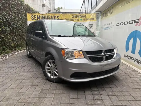 Dodge Grand Caravan SXT+ usado (2017) color plateado precio $248,000
