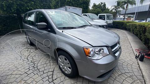 Dodge Grand Caravan SE usado (2017) color Gris financiado en mensualidades(enganche $60,400 mensualidades desde $6,520)