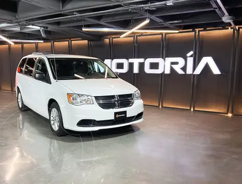 Dodge Grand Caravan SXT usado (2019) color Blanco precio $299,000