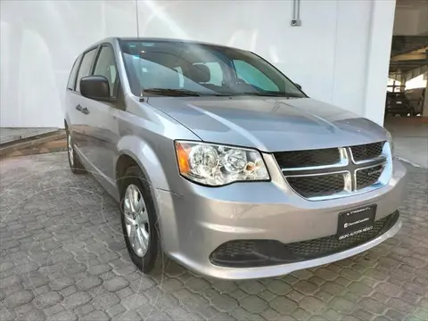 Dodge Grand Caravan SE usado (2018) color Gris Oscuro precio $248,000