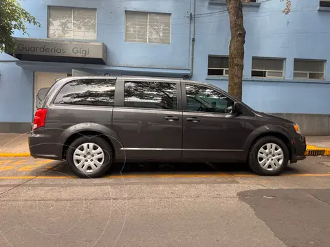 Dodge Grand Caravan SE usado (2019) color Gris precio $269,900