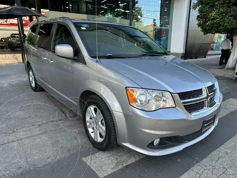 Dodge Grand Caravan SXT usado (2019) color plateado precio $350,000