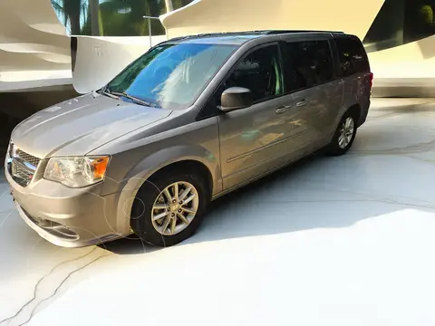 Dodge Grand Caravan SXT usado (2017) color Plata Martillado precio $198,000