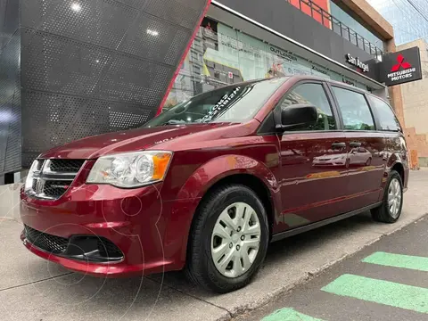 Dodge Grand Caravan SE usado (2019) color Rojo precio $265,000