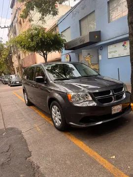 Dodge Grand Caravan SE usado (2019) color Gris precio $265,900