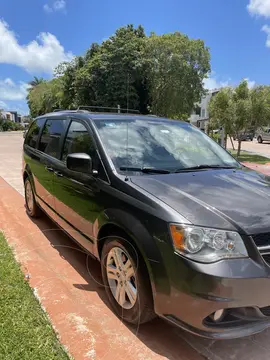 Dodge Grand Caravan SXT usado (2018) color Gris precio $360,000