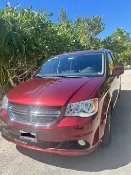 Dodge Grand Caravan SXT Plus usado (2018) color Rojo Cerezo precio $379,900