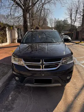 Dodge Journey SXT 2.4 usado (2017) color Negro precio u$s18.000
