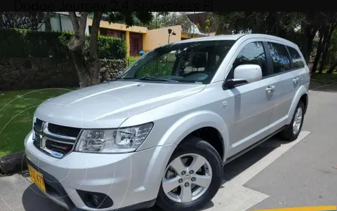Dodge Journey 2.4L SE 5P usado (2014) color Plata financiado en cuotas(anticipo $5.590.000 cuotas desde $1.113.600)