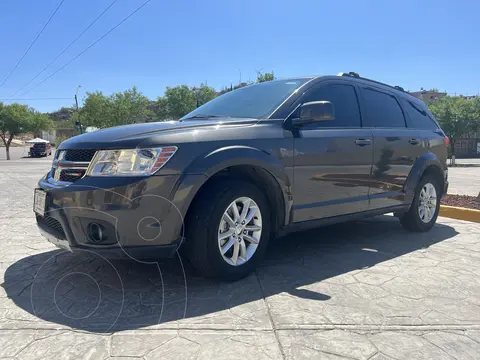 Dodge Journey SXT 2.4L 7 Pasajeros Plus usado (2015) color Plata precio $185,000