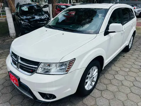 Dodge Journey SXT 2.4L 5 Pasajeros usado (2014) color Blanco precio $157,000