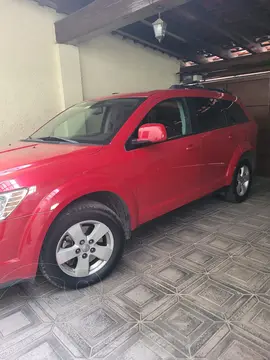 Dodge Journey SE 2.4L usado (2015) color Rojo precio $160,000