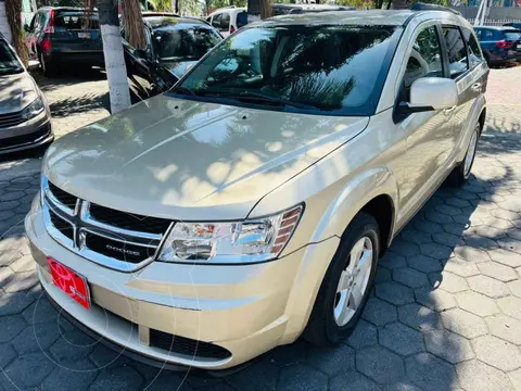 Dodge Journey SE 2.4L usado (2011) color Dorado precio $159,000