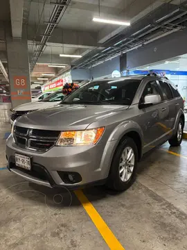 Dodge Journey SXT 2.4L 7 Pasajeros Lujo usado (2018) color Gris precio $275,000