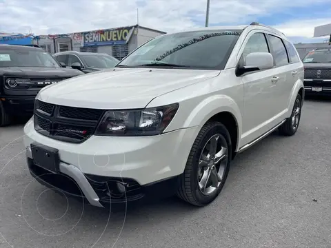 Dodge Journey SXT Sport 2.4L 7 Pasajeros usado (2017) color Blanco precio $225,000