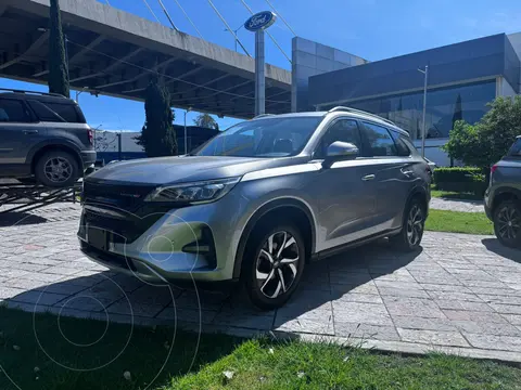 Dodge Journey SXT usado (2023) color plateado financiado en mensualidades(enganche $77,660 mensualidades desde $8,719)